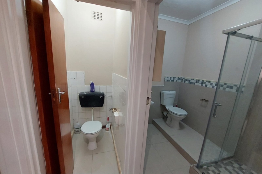 7 Bedroom Property for Sale in Parow Valley Western Cape